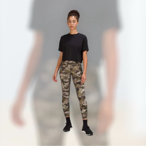Lululemon Power Thru High-Rise Tight
25"
Heritage Camo Wash Juniper Green Multi - Picture 1 of 8